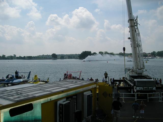 Unknown boat rounding the Roostertail turn
