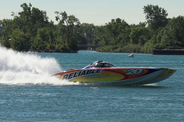 Reliable Carriers exiting the Roostertail Turn