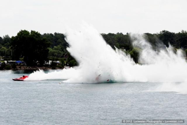 2012_APBA_H1Unlimited_Heat 1C including flip and pit photos_6639