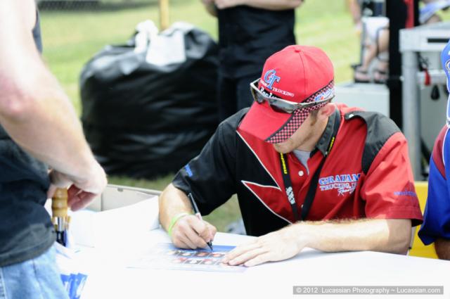 2012_APBA_H1Unlimited_Autographs_58
